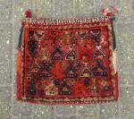 A Qashqai chanteh / small bag, complete with fl@twoven back. Uncommon ''Dancing Queen'' design. Please contact me for extra information and/or extra photo's. 