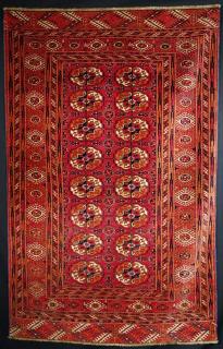  Turkmen rug, circa 1900. Excellent condition, full pile, very slight wear. Size: 5ft 3in x 3ft 5in.