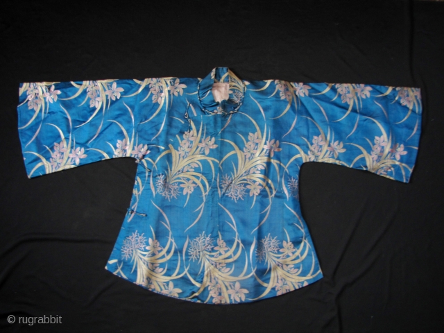 Stunning vintage/antique classic woman’s blouse circa early to mid 20th century with Chinese orchid pattern, symbolizing Spring and marital harmony. Excellent condition- clean, but could use a steam press. This is all  ...