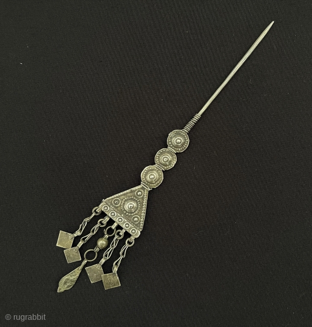 Antique Afghanistan Silver Hair Needle with Tassels. Original Ethnic Ar Jewelery.  Size - ''18.5 cm x 2.5 cm'' - Weight : 11 gr.         