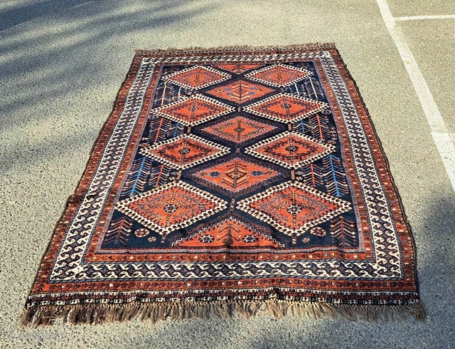 Khamseh size 9'5" x 6'. Beautiful design in good condition.                       