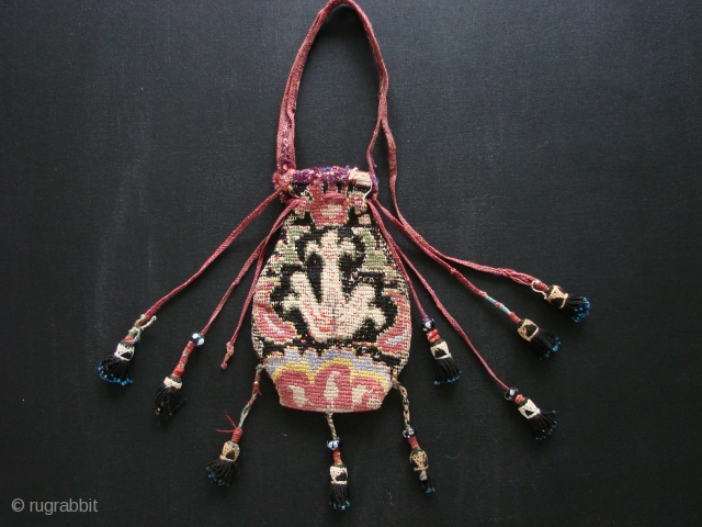Amazing coinpurse.
Excellent condition.
19th century.                             