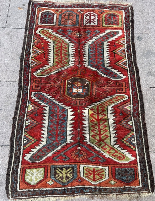 Antique Konya Yastık  i can't reach the messages from the site. Send it directly, please 21ben342125@gmail.com                