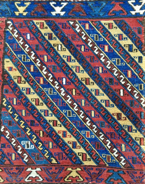 Shahsavan sumack khorjin bag face. Cm 57x59 ca. End 19th century. Great colors, great weaving details. A very beautiful bag, with a rough, primitive weave and crisp colours. In very good condition.  ...
