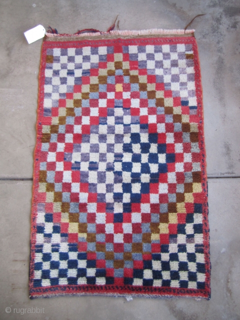 Op-Art Karapinar Tulu....circa 1960...aniline dyes ...all wool...32" x 51 " 
(80 x 130 cm ) very good condition as shown             