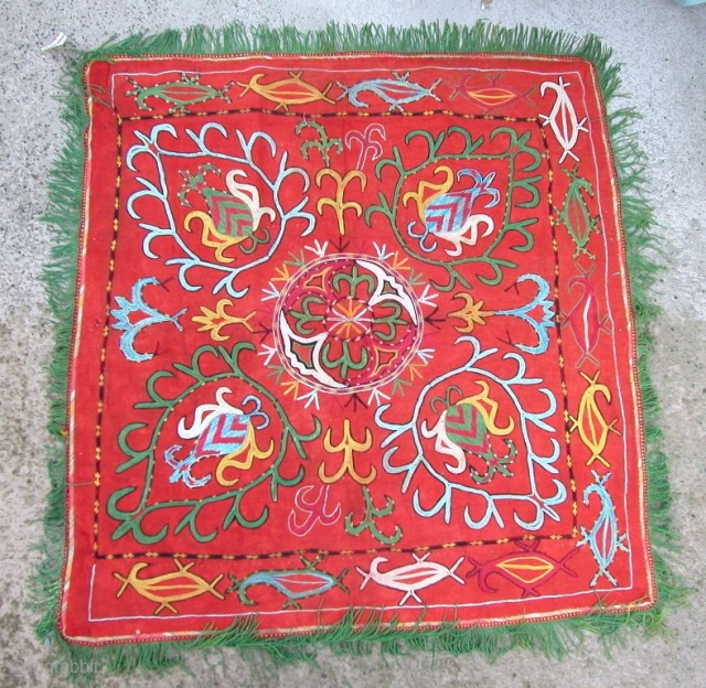 Lakai Food Cover, nice large size, 2'9" x 2'6". Silk embroidery on woolen flannel. Good condition. 19th century, Uzbekistan.              