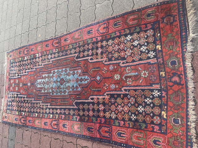 İran kurdish carpet
Size 280/130 cm                            