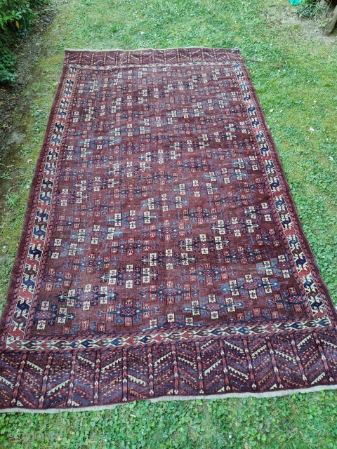 Antique kepseh Gul yomut 
Circa 1850 

Very small spots of moth damages. One corners need to be fixed

Horse hair inside the borders
2x3meters           