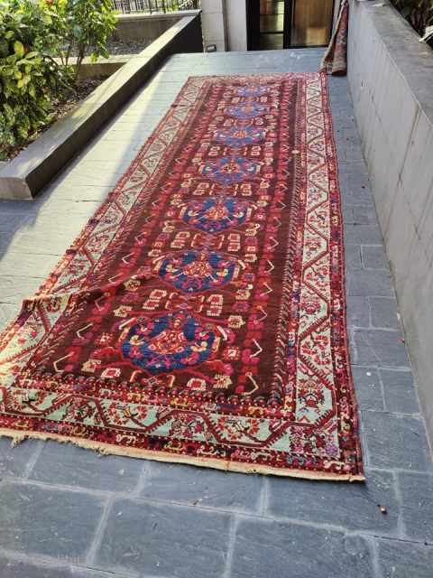 Exceptionnal big runner oversize Anatolian komurcu kula
End of 19th
Perfect condition. Full pile
440x160cm                     