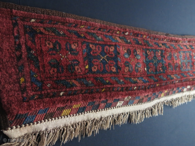 Turkmen Ersari torba. 1920-30s. 

Size: 100 x 29 cm (39" x 11").                     