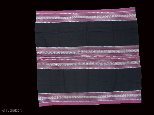 Aymara “Awayo” woman's shawl mantle cod. 0844, Sica Sica Region, Dept. of La Paz, Late 19th C. Bolivia. Natural dyes, alpaca. . Size cm. 114 x 122 (3’9” x 4’0”).
A typical woman  ...