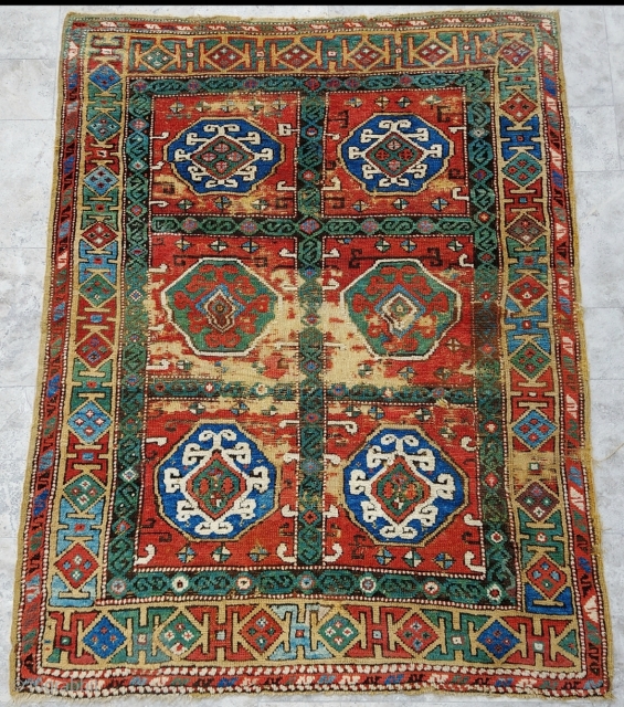 West Anatolian Bergama Rug circa 1800 size: 148x193 cm                        