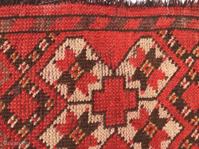 Turkmen carpet "Beshir", long path, very rare, apparently weaved for some palaces, circa 1900, antiques, 85x 560 (cm)
    Knots, warp and weft are blended with hand-spun and goat hair.  ...