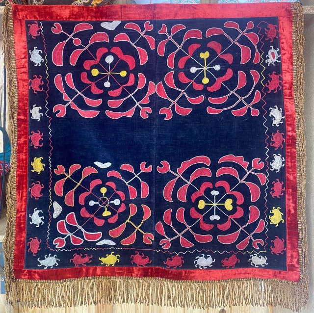 ancient Kyrgyz embroidery - "tush zhabu" silk, velvet, in excellent condition 72*73 cm, 1900-1910                   