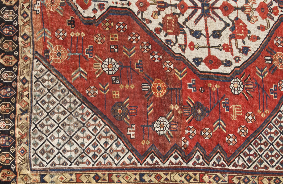 Impressive antique Qashqai rug 225x153cm with pomegranate design. Small