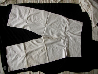 A few gentlemen's silk patterned 1920s cheongsams I acquired in an auction in Hong Kong, recently. If you ever ever watched any Donny Yems early Ip Man movies or were a fan  ...