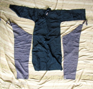 A few gentlemen's silk patterned 1920s cheongsams I acquired in an auction in Hong Kong, recently. If you ever ever watched any Donny Yems early Ip Man movies or were a fan  ...