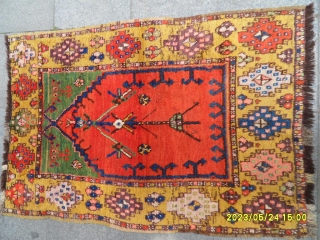 Antique Anatolian Konya Rug 
size:137x100 cm.                           
