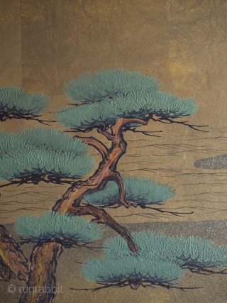 A beautiful little screen. The perfect composition (designed to be read from the right) leads you through the desolate pines on the shore to the mist shrouded headlands in the distance. It is immersive,  ...