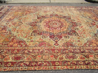 Lavar great colors solid rug few worn spot no holes 9’ 4” x 13’ 7” clean ready to go no dry rot           