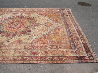 Lavar great colors solid rug few worn spot no holes 9’ 4” x 13’ 7” clean ready to go no dry rot           