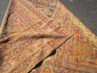 Lavar great colors solid rug few worn spot no holes 9’ 4” x 13’ 7” clean ready to go no dry rot           
