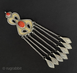 Central-Asian Antique Turkmen Tribal Silver Tassel Pendant Fire Gilded with Carnelian İskendery Design. Circa - 1900 Fine Condition ! Size - ''19.5 cm x 4.5 cm'' - Tassels : 11 cm -  ...