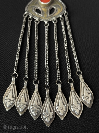 Central-Asian Antique Turkmen Tribal Silver Tassel Pendant Fire Gilded with Carnelian İskendery Design. Circa - 1900 Fine Condition ! Size - ''19.5 cm x 4.5 cm'' - Tassels : 11 cm -  ...