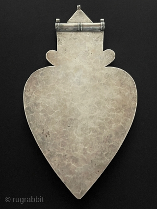 Central - Asian Ethnic Turkmen Tribal Silver İslamic Asyk Pendant Gold Washed with İslamic Carnelian. It has very fine special gold work. Size - ''28 cm x 15.5 cm'' - Weight :  ...