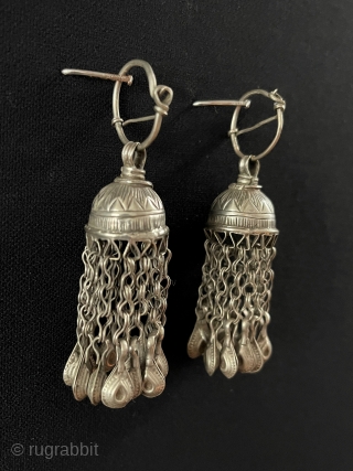 Central - Asian A pair of Afghanistan Antique Tribal Silver Earrings. Original Ethnic Art Jewelry.Ethnic Traditional Afghan Silver Tassels Earrings. Size - Height : 7.5 cm
Weight : 25 gr.    
