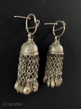 Central - Asian A pair of Afghanistan Antique Tribal Silver Earrings. Original Ethnic Art Jewelry.Ethnic Traditional Afghan Silver Tassels Earrings. Size - Height : 7.5 cm
Weight : 25 gr.    