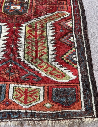 Antique Konya Yastık  i can't reach the messages from the site. Send it directly, please 21ben342125@gmail.com                