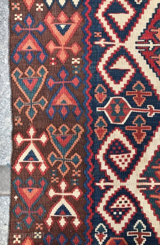 Kagizman Kilim  Size 137x364 cm i can't reach the messages from the site. Send it directly, please 21ben342125@gmail.com              