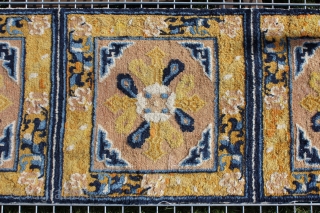 Ning-Hsia 19th century very good condition 
Size: 210x60cm                         