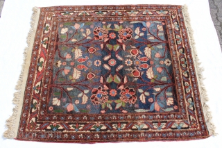  Bachtiyari late 19.century Wool knotted on cotton natural color Very good condition.
  Size: 138 x 118 cm             