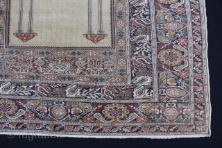 Bandirma Western Anatolia around 1920
Wool on ctton, Very good condition 
Size: 170x125cm                     