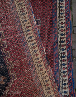 Charming small Afshar rug, ends secured, wool on cotton

90 x 104 cm.                     