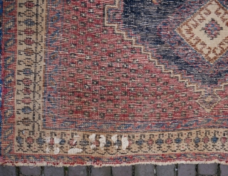 Charming small Afshar rug, ends secured, wool on cotton

90 x 104 cm.                     
