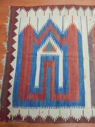 Saph kilim, has some holes, But otherwise good condition                        