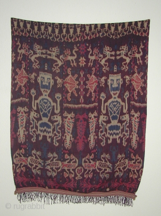 Ceremonial Cloth for Men

(hingghi)
Early 20th century
Sumba, Indonesia
Cotton
Ikat
100x265cm
 
Feel free to ask for more information, for more textiles and antiques from Asia please visit my website www.m-beste.com
       