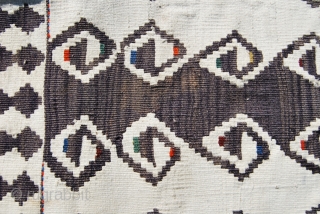 Shahsavan Modern Art. - Shahsavan Moghan khorjin. Cm 42x120 ca. Late 19th or early 20th c. Wool & cotton. Positive/negative dragon. simple, abstract, very minimalistic design. Except for two tiny stains, it's  ...
