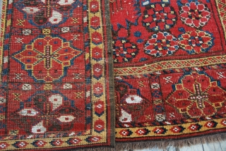 Turkmen Beshir rug. Cm 110x212. Late 19th century. Good cond. Very nice, rare medium size. Seven colors: 3/4 shades of madder red, yellow, light and dark indigo blue, green, 2 browns, white  ...