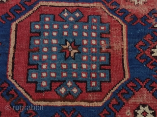 West Anatolian Bergama rug
Size=203x150 cm
Please Contac us
salaberina@gmail.com                          