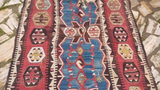 Central Anatolian Obruk Kilim Fragment
Size:196x115 cm
please contac 
salaberina@gmail.com                         