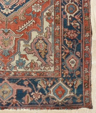 Serapi Rug Circa 1890 size 150x205. There is a problem with my Rugrabbit Account. Please send me private Mail. emreaydin10@icloud.com             