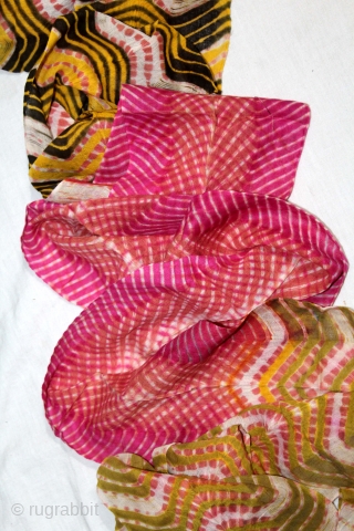 Leheriya Paag Turban - The wave pattern which is created by the resist dyeing technique(Tie Dyed Technique) on thin muslin cotton. Made in Shekhawati District of Rajasthan. India.C.1900.Used by the Mahajan community  ...