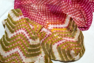 Leheriya Paag Turban - The wave pattern which is created by the resist dyeing technique(Tie Dyed Technique) on thin muslin cotton. Made in Shekhawati District of Rajasthan. India.C.1900.Used by the Mahajan community  ...