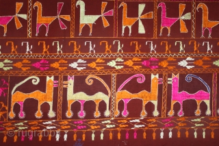 Phulkari From East(Punjab)India Called As Moor(Peacock) phulkari.Rare Figure Design.Floss Silk on Hand Spun Cotton khaddar Cloth.(DSL05130).                 