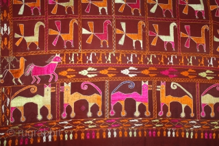 Phulkari From East(Punjab)India Called As Moor(Peacock) phulkari.Rare Figure Design.Floss Silk on Hand Spun Cotton khaddar Cloth.(DSL05130).                 