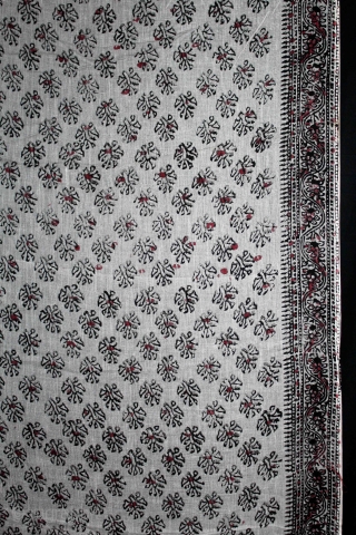 Sanganeri Hand Block-Printed on Mull-Mull Cotton Safa(Turban) know As Sanganer Rajasthan India.C.1900.Its size is 7 yard.(DSL04480).                 